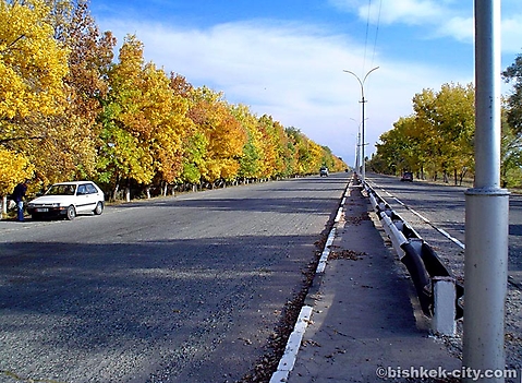 Дорога из аэропорта 'Манас' в город